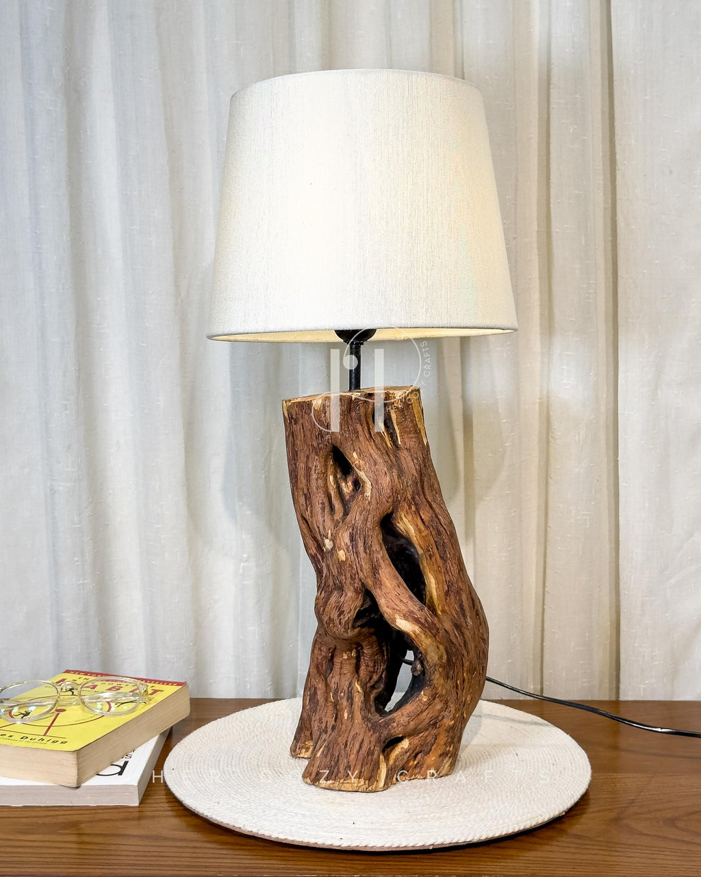 Hollow trunk lamp
