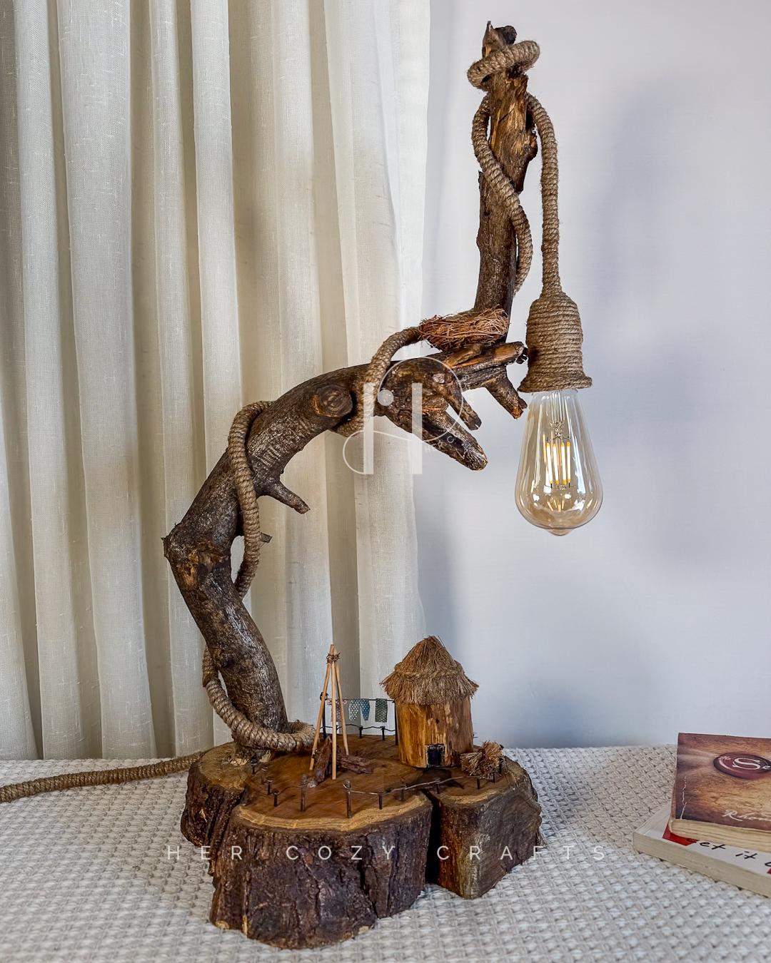 Hook Rise Lamp