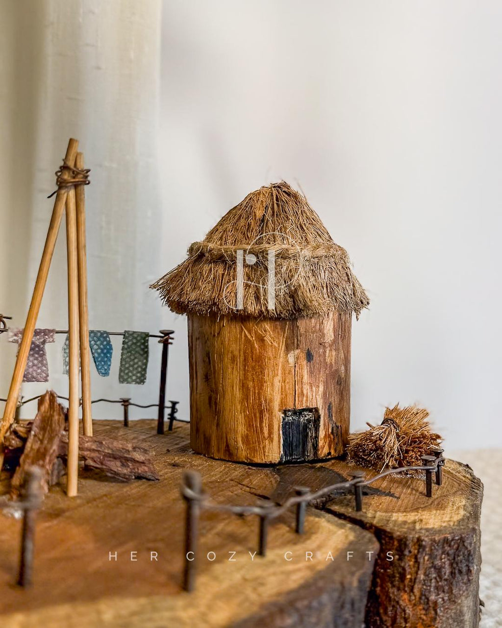 Hook Rise Lamp