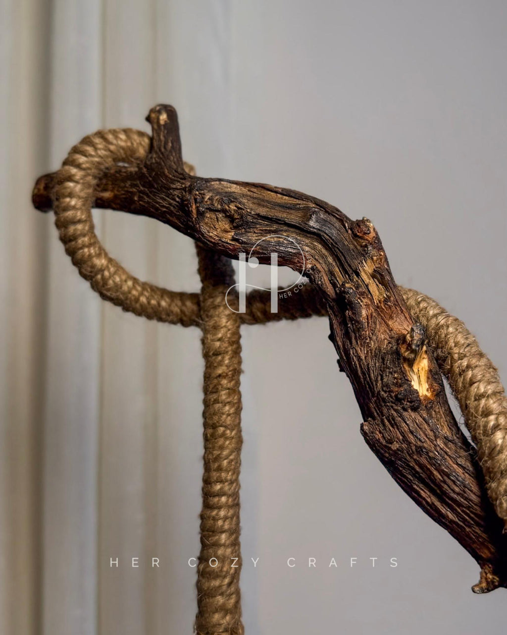 Perchline Lamp - Upturned neck and fenced base