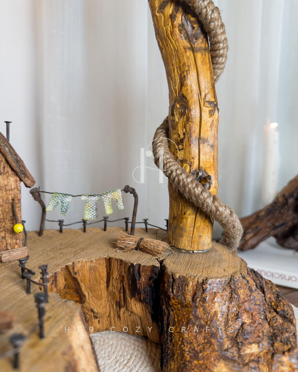 Harbor Arch Lamp - Tall sweep with windowed hut