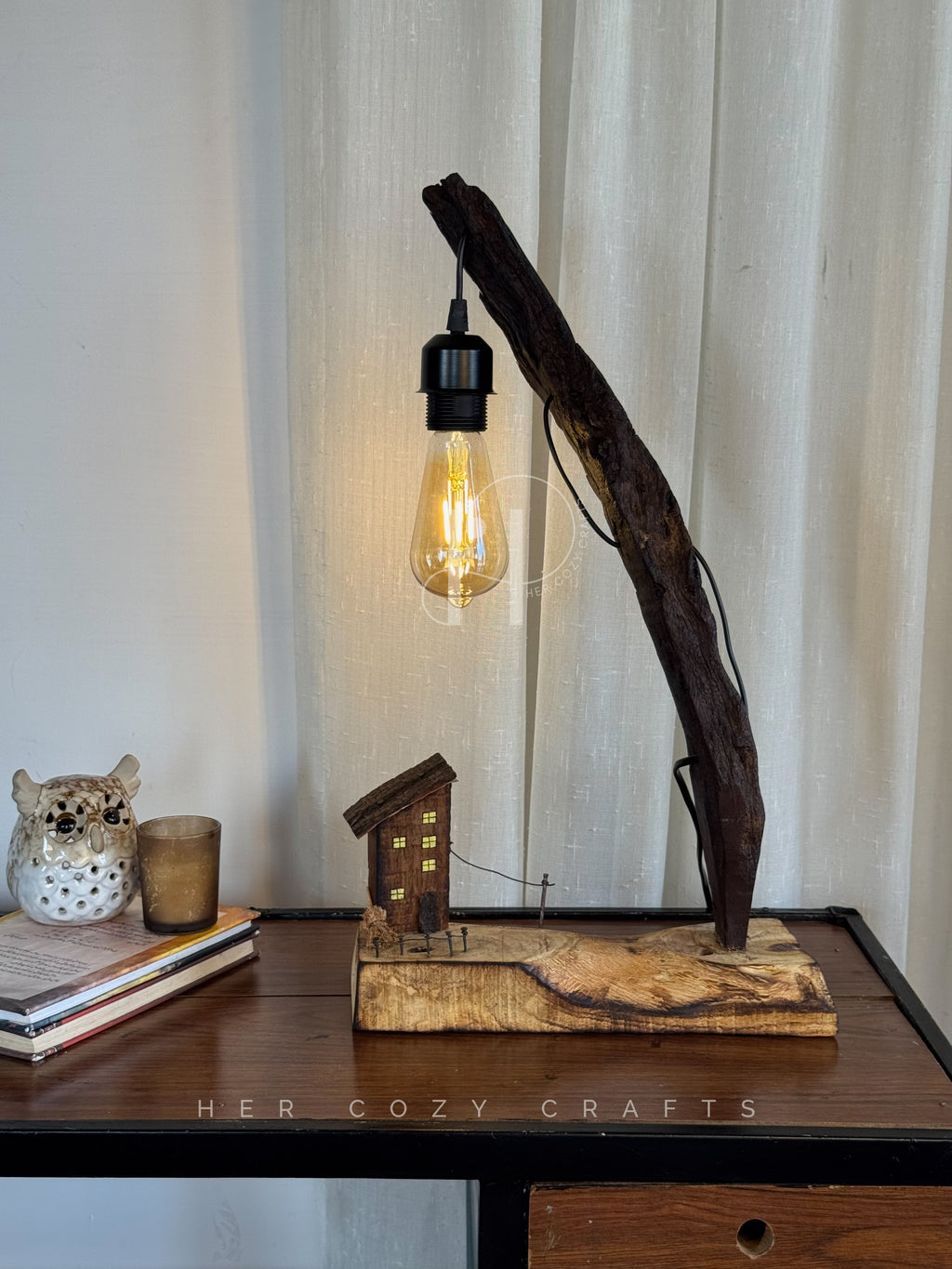Timber Tale Lamp