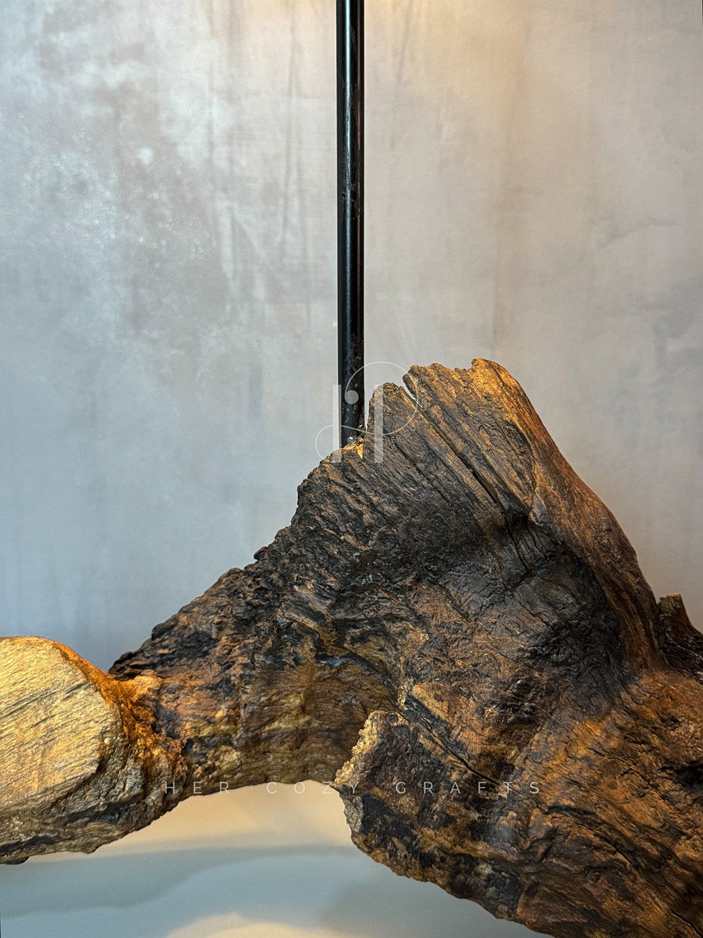 Driftwood Base Lamp – Sculptural Branch Wood with Off-White Fabric Shade