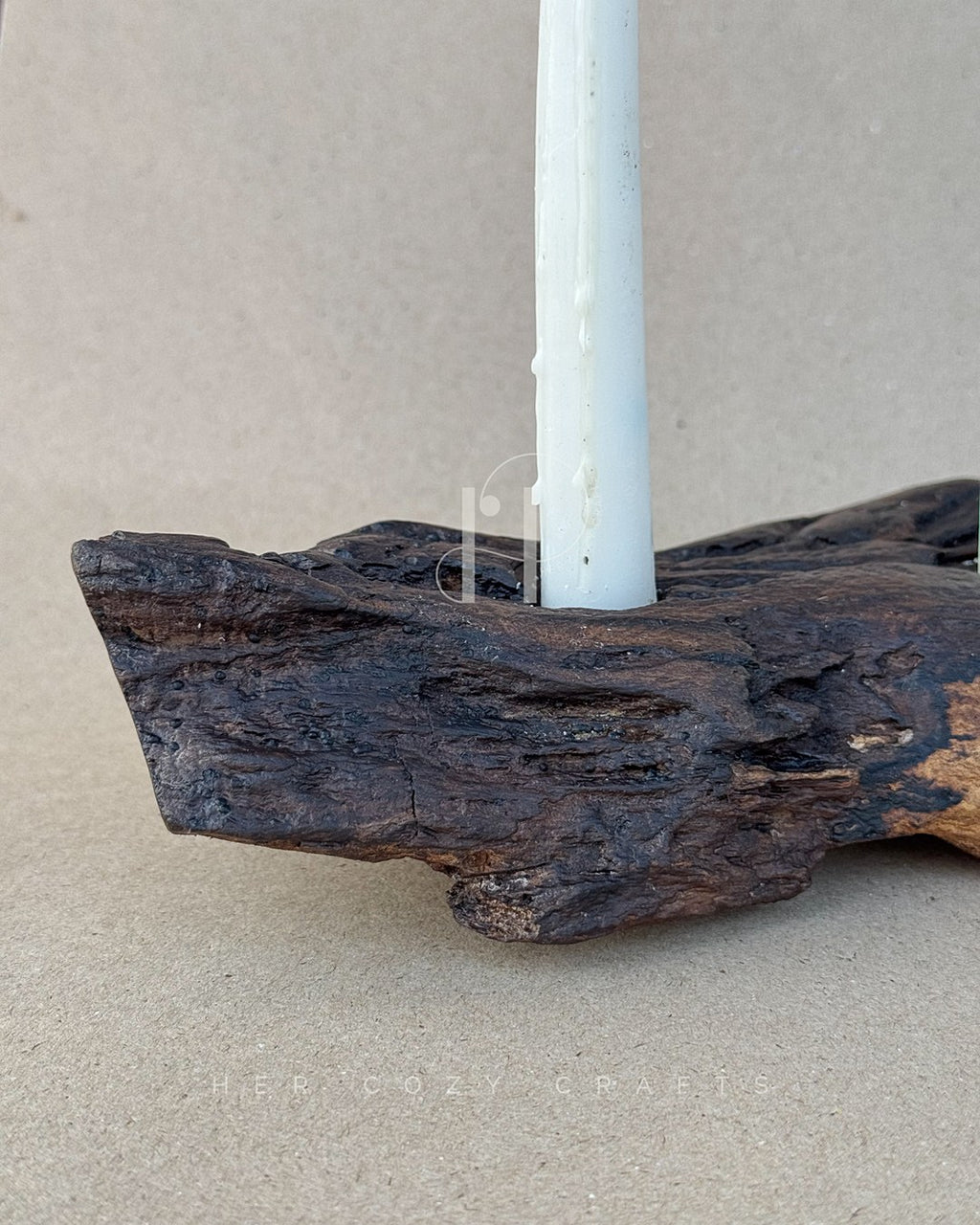 Driftwood Haven – Natural Wood Candle Holder with Miniature Cottage