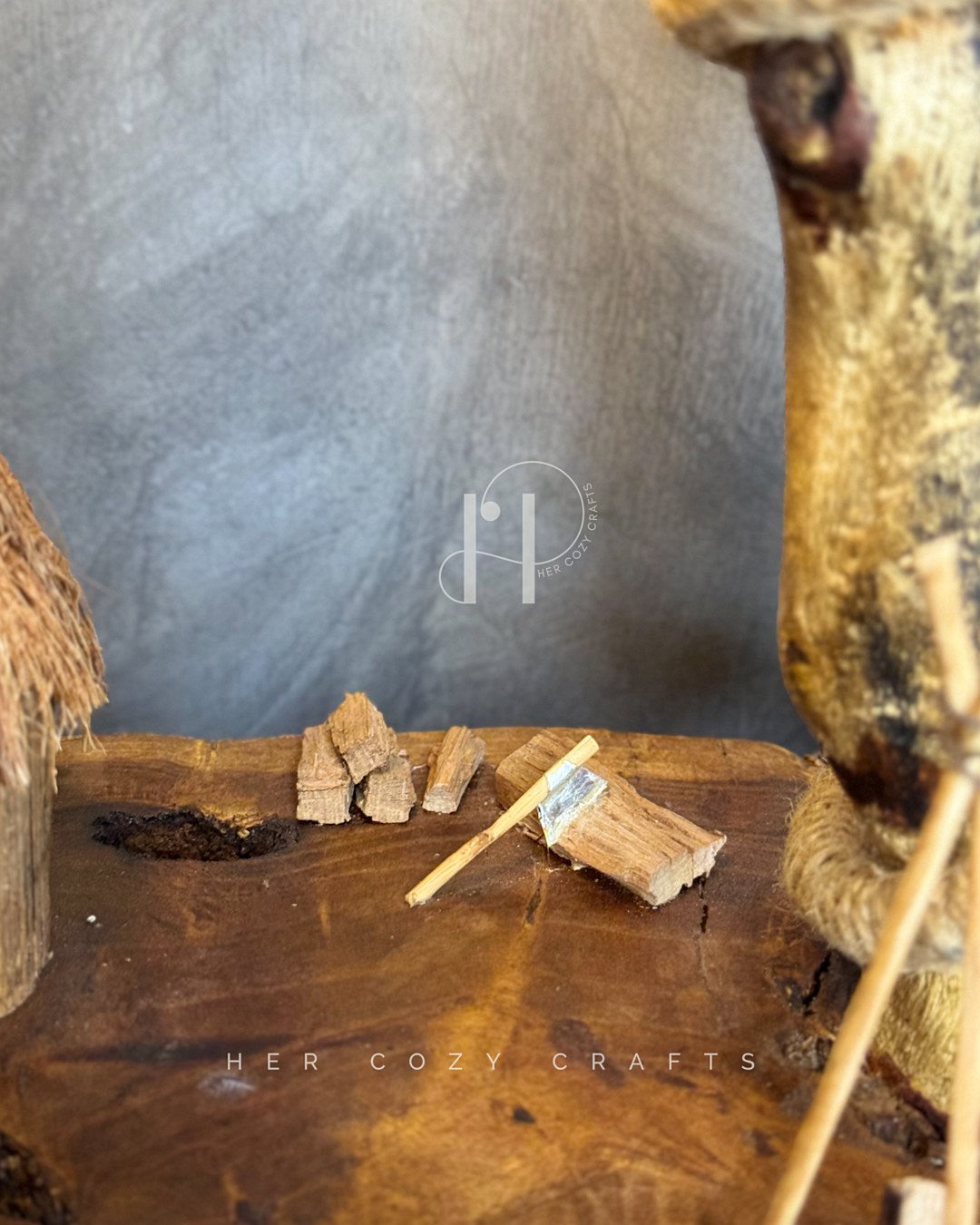 Hut Corner Lamp